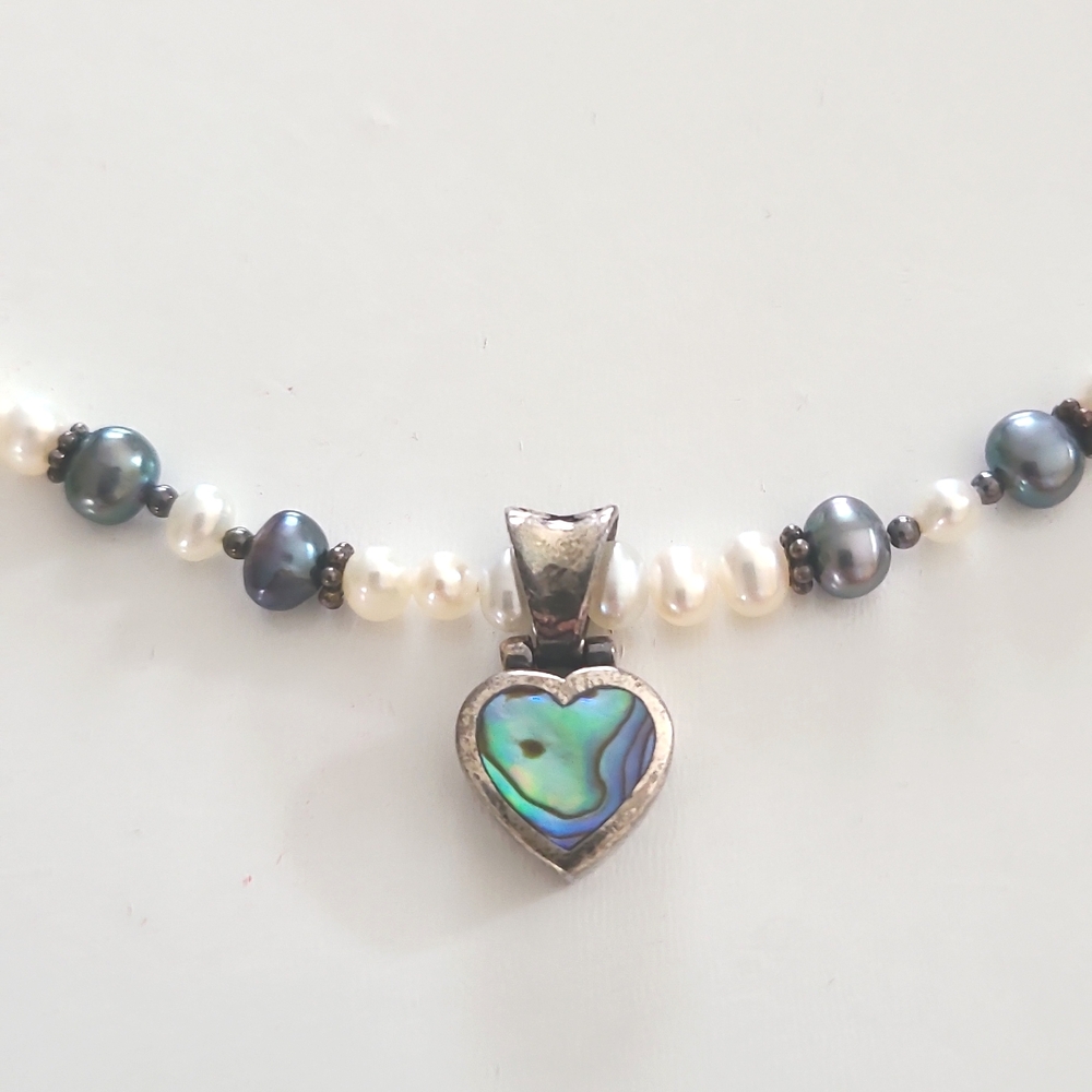 Freshwater Pearl and Silver Iridescent Heart Pendant Necklace - Picture 3 of 3